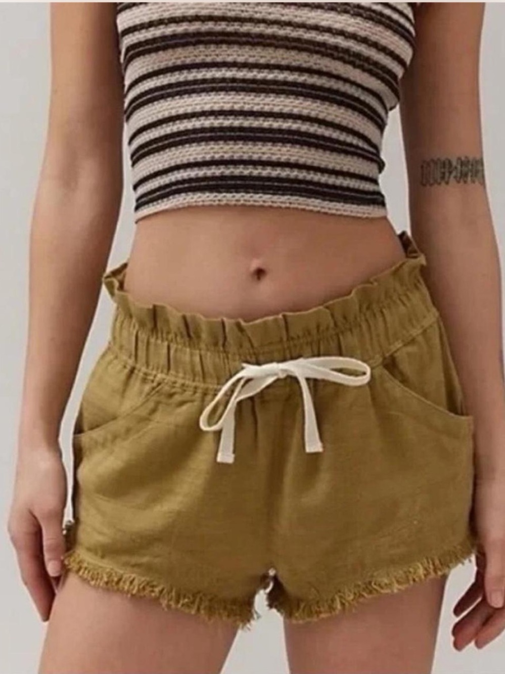 BDG Frankie Paper bag Micro shorts sz L. NEW